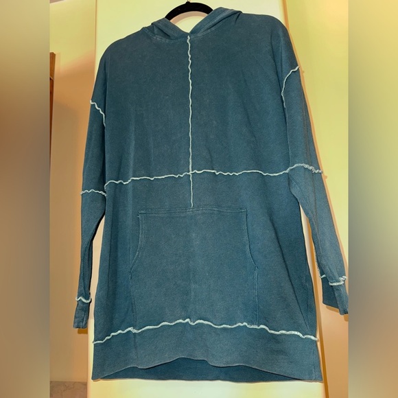 Green Light Weight Hoodie with Pocket - Picture 1 of 2